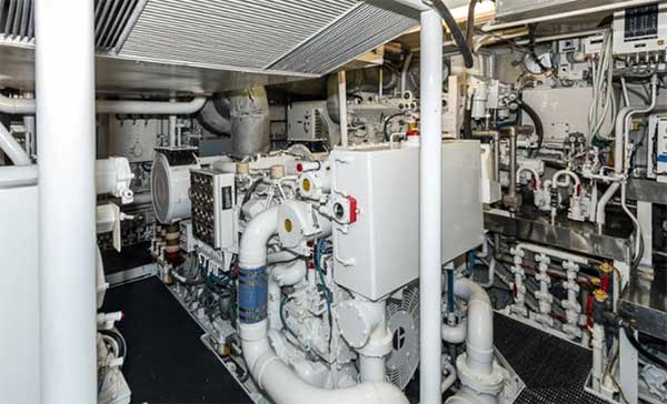 Expedition Yacht Buckpasser Cat 3306T 135 KW Generator