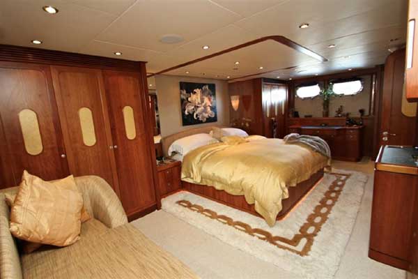 Inace 95 Master Stateroom