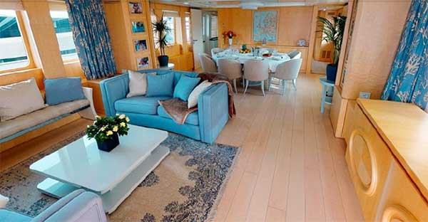 112 foot Inace Yacht Salon