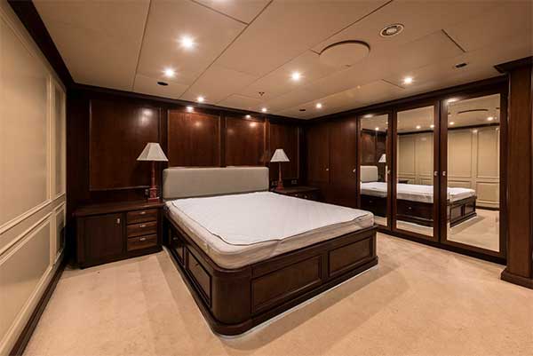 Big Aron 151 Royal Denship Yacht VIP Stateroom 2